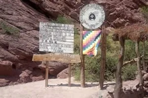 Visitar la Quebrada de las Conchas desde Cafayate, en micro